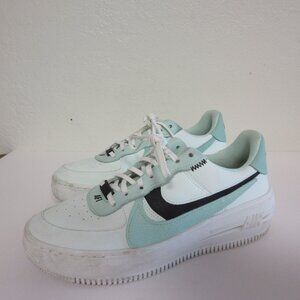 NIKE Air Force 1 Women's Green & White 10 DX3730-300 Low Top Sneakers
